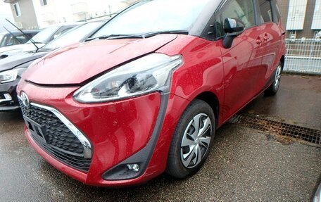 Toyota Sienta II, 2021 год, 1 650 000 рублей, 8 фотография