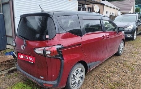 Toyota Sienta II, 2021 год, 1 650 000 рублей, 19 фотография