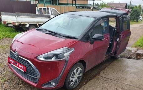Toyota Sienta II, 2021 год, 1 650 000 рублей, 21 фотография