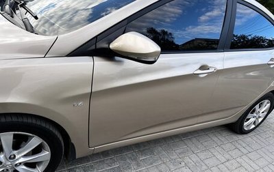 Hyundai Solaris II рестайлинг, 2013 год, 900 000 рублей, 1 фотография