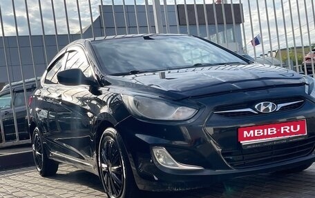 Hyundai Solaris II рестайлинг, 2013 год, 960 000 рублей, 1 фотография
