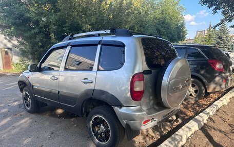 Chevrolet Niva I рестайлинг, 2005 год, 198 000 рублей, 3 фотография