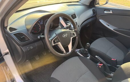 Hyundai Solaris II рестайлинг, 2014 год, 880 000 рублей, 7 фотография