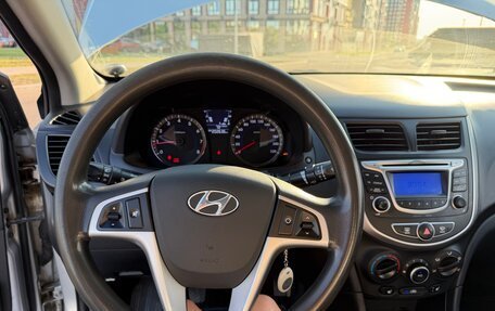 Hyundai Solaris II рестайлинг, 2014 год, 880 000 рублей, 8 фотография