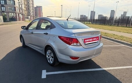 Hyundai Solaris II рестайлинг, 2014 год, 880 000 рублей, 3 фотография