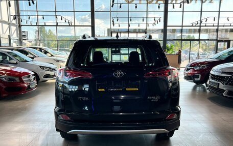 Toyota RAV4, 2016 год, 2 360 000 рублей, 5 фотография