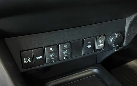 Toyota RAV4, 2016 год, 2 360 000 рублей, 13 фотография