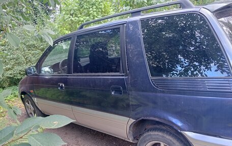 Mitsubishi Space Wagon III, 1997 год, 105 000 рублей, 2 фотография