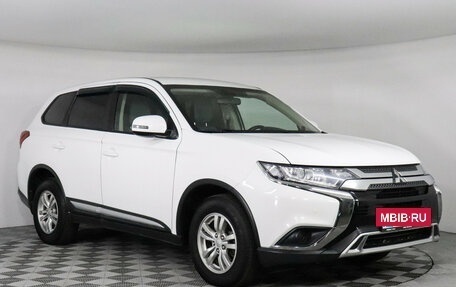 Mitsubishi Outlander III рестайлинг 3, 2019 год, 2 249 000 рублей, 3 фотография