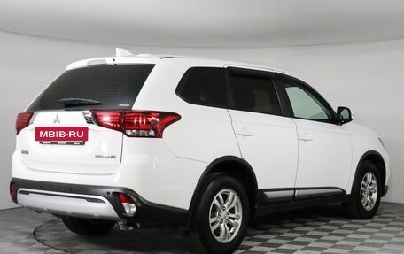 Mitsubishi Outlander III рестайлинг 3, 2019 год, 2 249 000 рублей, 5 фотография