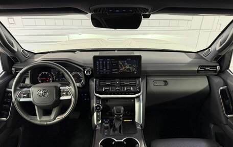 Toyota Land Cruiser, 2024 год, 13 900 000 рублей, 2 фотография