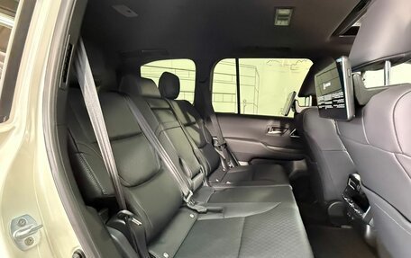 Toyota Land Cruiser, 2024 год, 13 900 000 рублей, 24 фотография