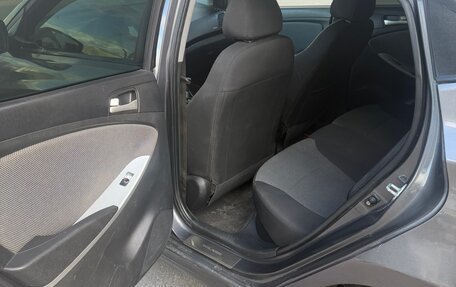 Hyundai Solaris II рестайлинг, 2013 год, 610 000 рублей, 10 фотография