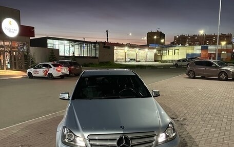 Mercedes-Benz C-Класс, 2012 год, 1 750 000 рублей, 1 фотография