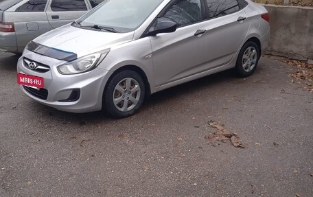 Hyundai Solaris II рестайлинг, 2014 год, 420 000 рублей, 3 фотография