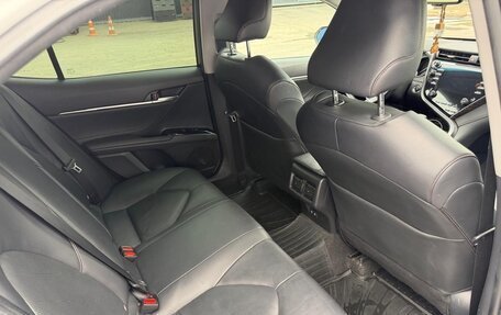Toyota Camry, 2019 год, 2 800 000 рублей, 13 фотография
