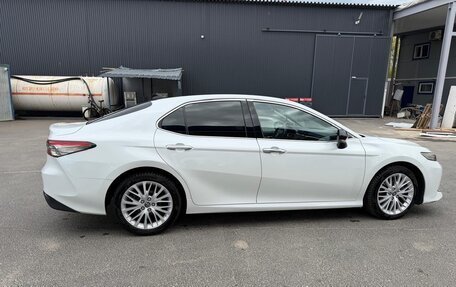 Toyota Camry, 2019 год, 2 800 000 рублей, 7 фотография