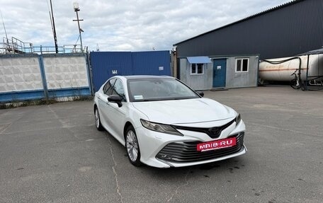 Toyota Camry, 2019 год, 2 800 000 рублей, 9 фотография