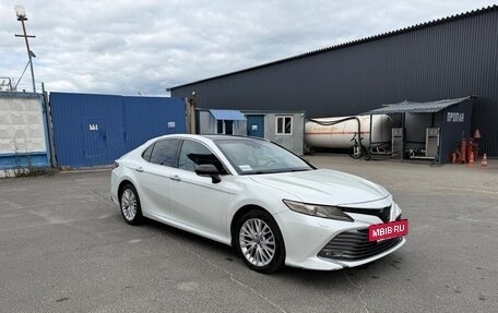 Toyota Camry, 2019 год, 2 800 000 рублей, 8 фотография