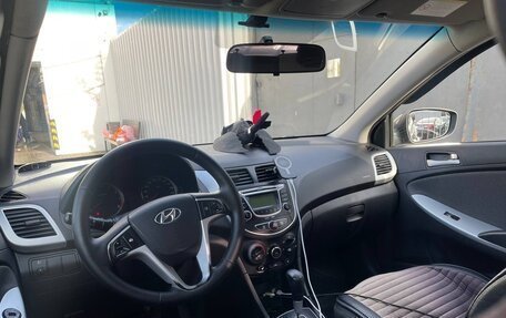Hyundai Solaris II рестайлинг, 2013 год, 960 000 рублей, 4 фотография