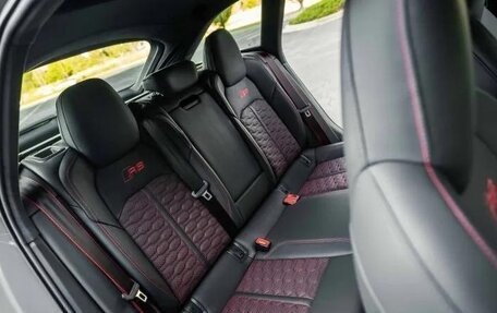 Audi RS 6, 2025 год, 22 200 000 рублей, 9 фотография