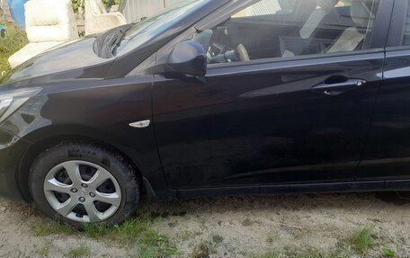 Hyundai Solaris II рестайлинг, 2012 год, 620 000 рублей, 10 фотография