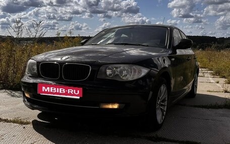 BMW 1 серия, 2011 год, 1 050 000 рублей, 2 фотография