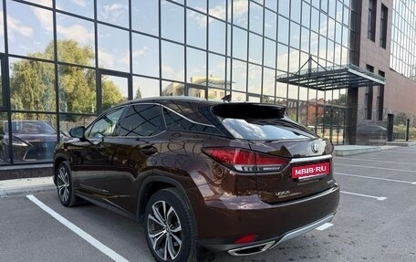 Lexus RX IV рестайлинг, 2021 год, 4 449 000 рублей, 8 фотография