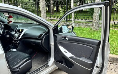 Hyundai Solaris II рестайлинг, 2011 год, 550 000 рублей, 7 фотография