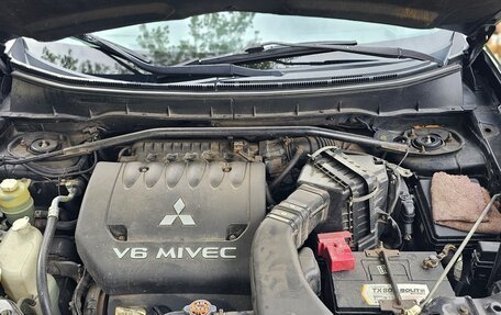 Mitsubishi Outlander III рестайлинг 3, 2008 год, 1 200 000 рублей, 10 фотография