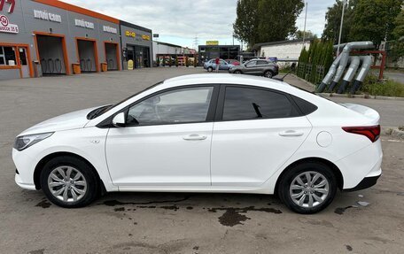 Hyundai Solaris II рестайлинг, 2021 год, 1 350 000 рублей, 7 фотография