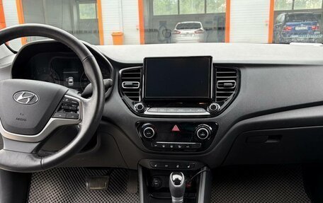Hyundai Solaris II рестайлинг, 2021 год, 1 350 000 рублей, 13 фотография