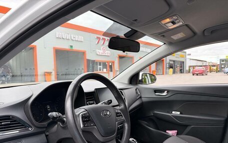 Hyundai Solaris II рестайлинг, 2021 год, 1 350 000 рублей, 10 фотография