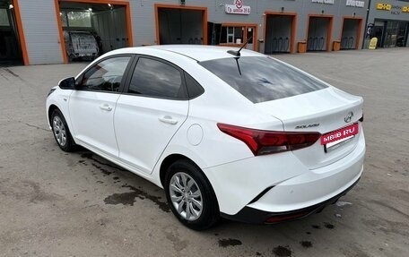 Hyundai Solaris II рестайлинг, 2021 год, 1 350 000 рублей, 6 фотография