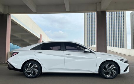 Hyundai Elantra, 2023 год, 1 994 000 рублей, 6 фотография
