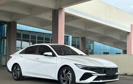 Hyundai Elantra, 2023 год, 1 994 000 рублей, 7 фотография