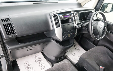Nissan Serena III, 2010 год, 1 099 000 рублей, 13 фотография