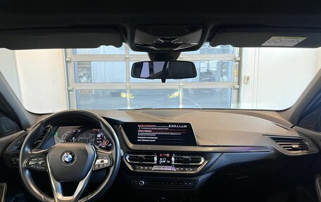 BMW 1 серия, 2019 год, 2 420 000 рублей, 9 фотография