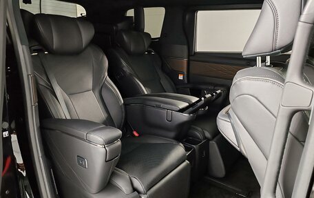 Toyota Alphard, 2026 год, 15 500 000 рублей, 14 фотография