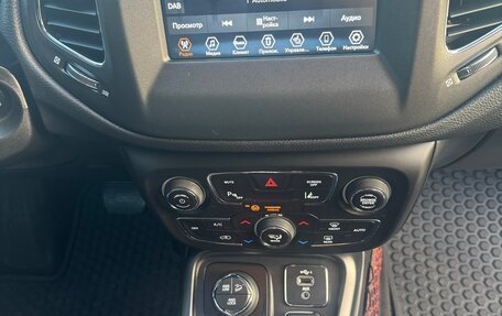 Jeep Compass II, 2018 год, 2 200 000 рублей, 8 фотография