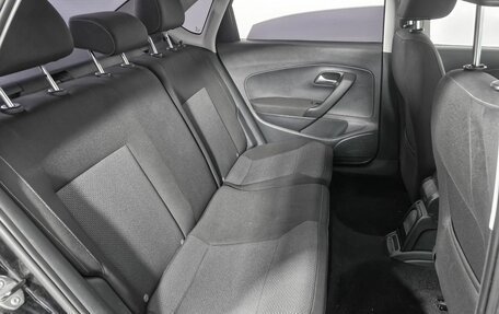 Volkswagen Polo VI (EU Market), 2015 год, 909 000 рублей, 11 фотография