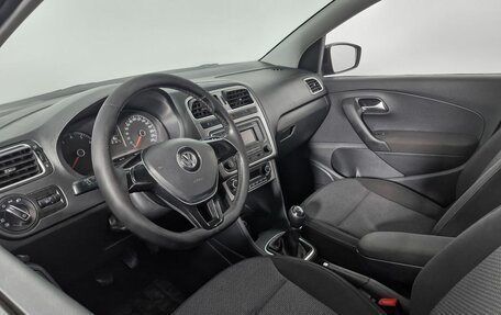 Volkswagen Polo VI (EU Market), 2015 год, 909 000 рублей, 13 фотография