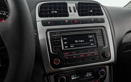 Volkswagen Polo VI (EU Market), 2015 год, 909 000 рублей, 14 фотография
