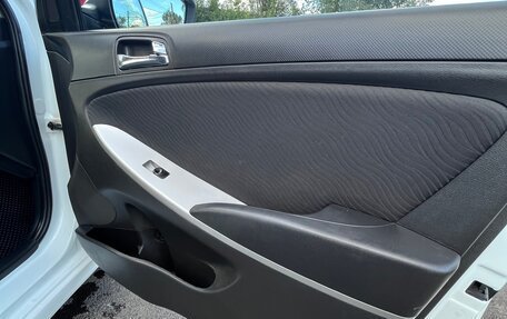Hyundai Solaris II рестайлинг, 2013 год, 800 000 рублей, 9 фотография