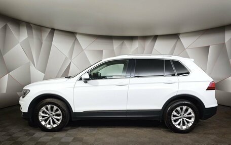 Volkswagen Tiguan II, 2017 год, 1 629 000 рублей, 5 фотография