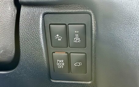Lexus LX III, 2018 год, 6 789 000 рублей, 37 фотография