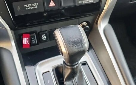 Mitsubishi Pajero Sport III рестайлинг, 2018 год, 2 659 000 рублей, 12 фотография