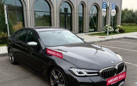 BMW 5 серия, 2021 год, 7 777 777 рублей, 3 фотография