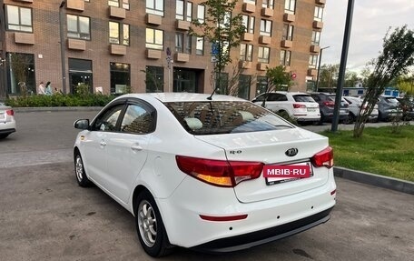 KIA Rio III рестайлинг, 2016 год, 990 000 рублей, 5 фотография