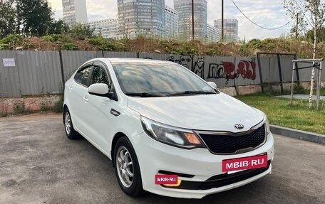 KIA Rio III рестайлинг, 2016 год, 990 000 рублей, 3 фотография